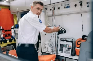 Ambulância Particular Curitiba: Serviços de Transporte Médico de Qualidade 4 ambulancia tipo d