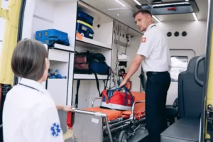transporte de pacientes em ambulancia